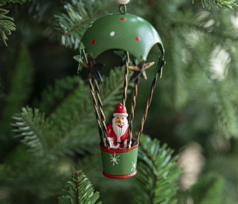 iabler-green-balloon-ornament-tree
