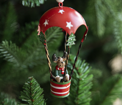 iabler-red-balloon-ornament-tree